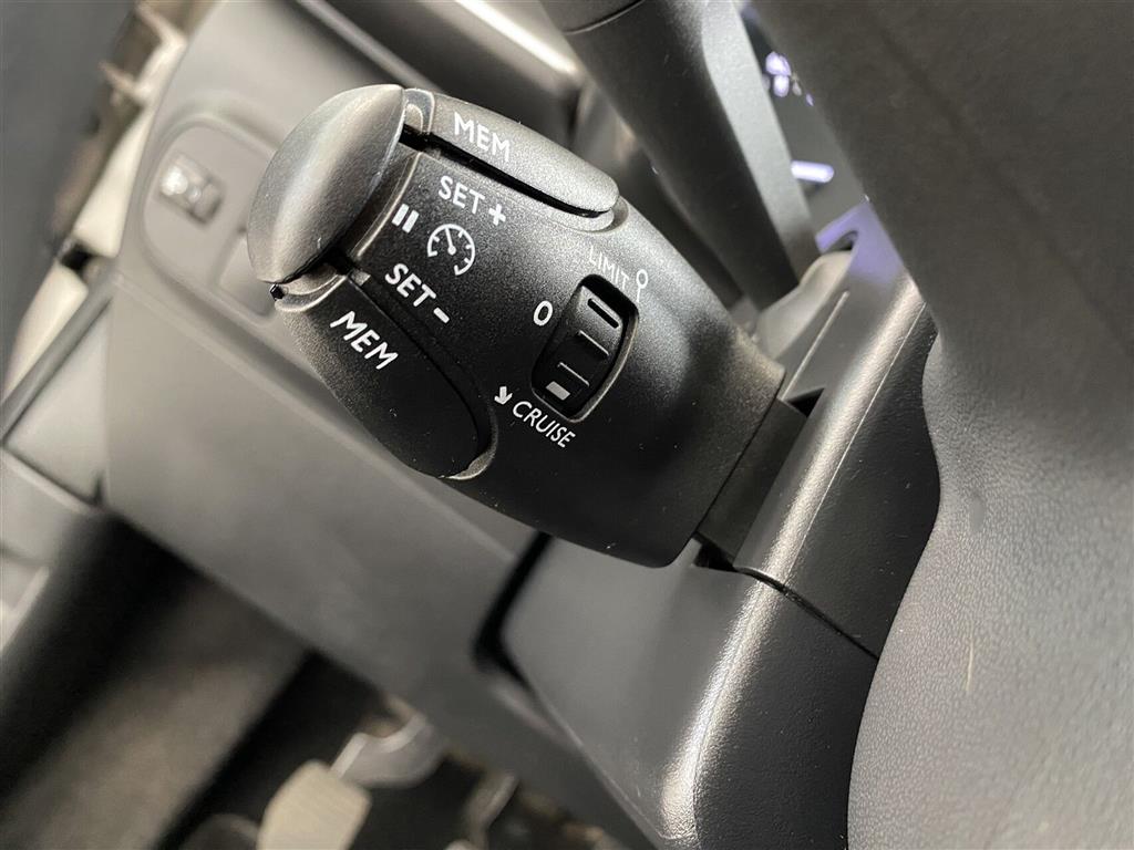 Citroën C3 1,2 PureTech Shine Ltd. 83HK 5d - Image 12