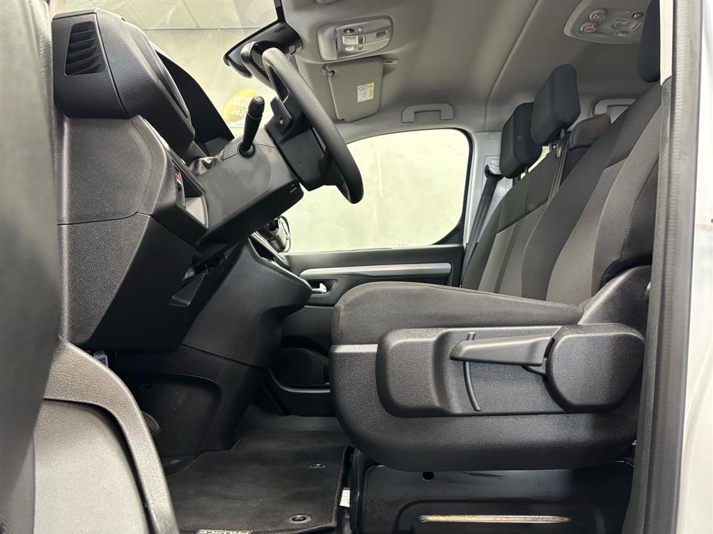 Toyota Proace Verso Electric Long EL Shuttle To skydedøre 136HK Aut. - Image 7