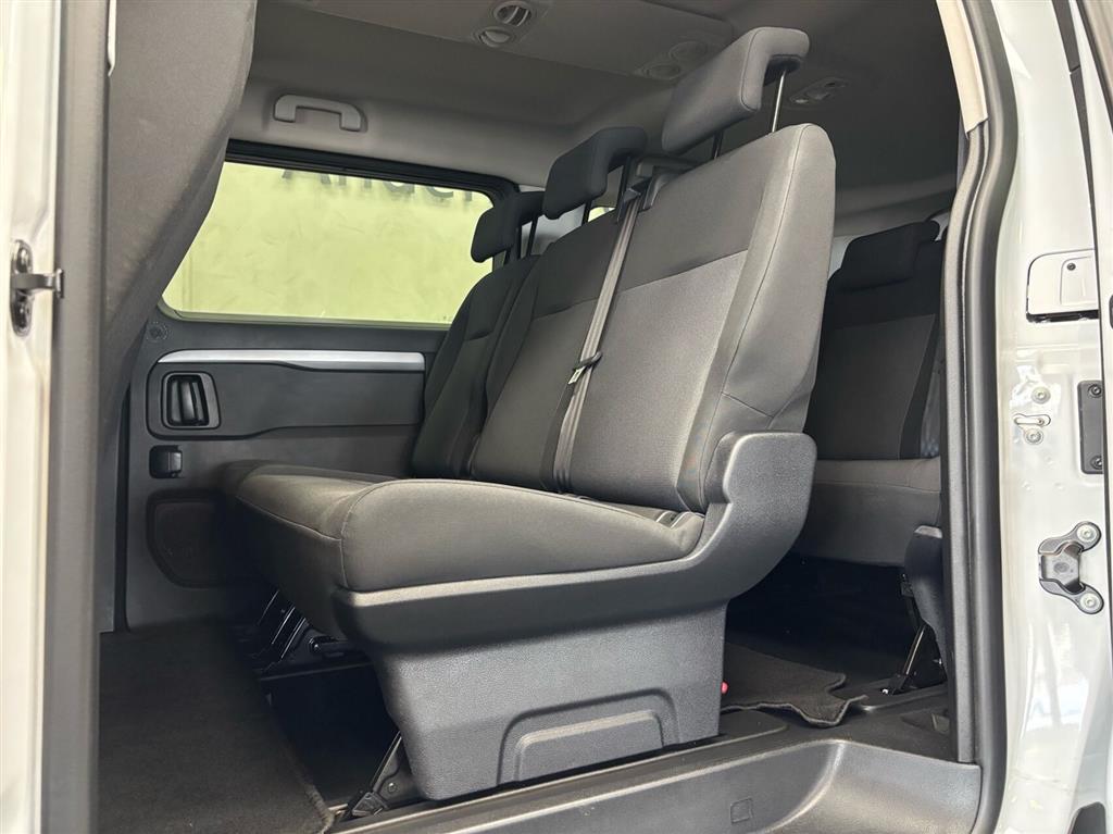 Toyota Proace Verso Electric Long EL Shuttle To skydedøre 136HK Aut. - Image 8