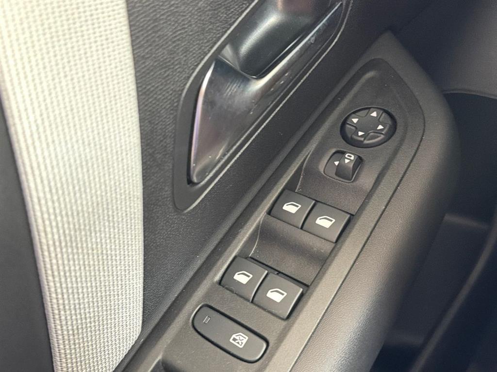 Citroën e-C4 X EL Max 136HK 5d Aut. - Image 17