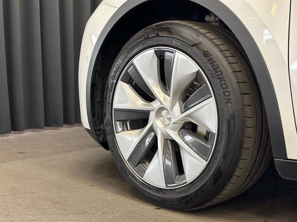 Tesla Model Y EL Long Range AWD 514HK 5d Aut. - Image 5