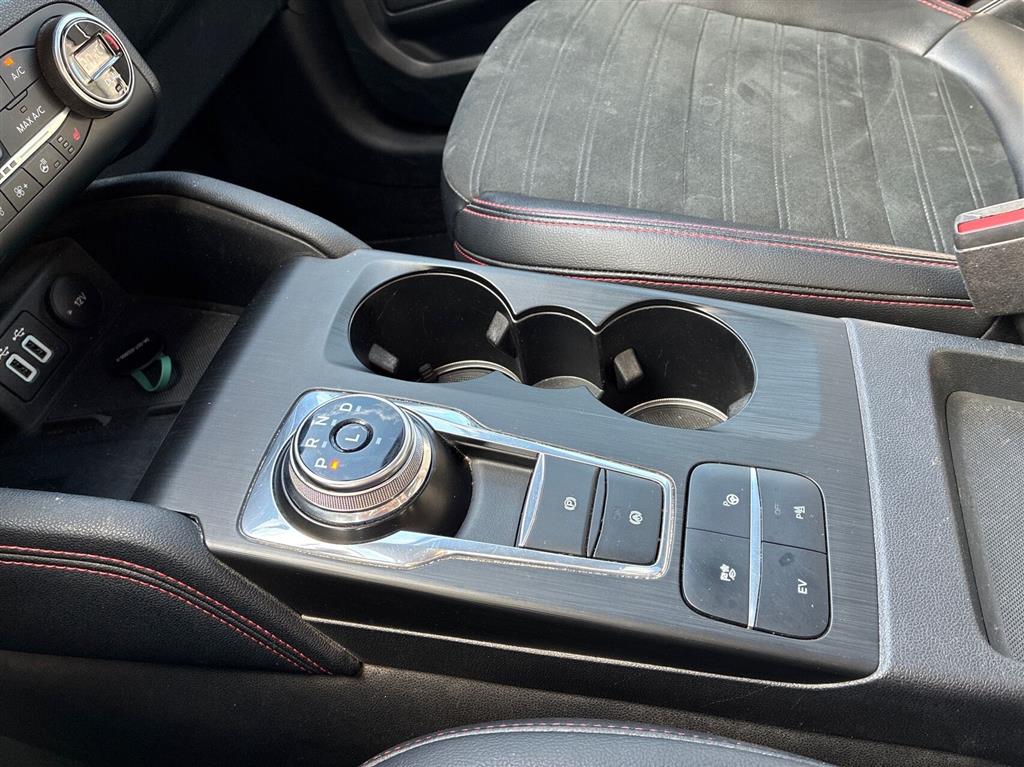 Ford Kuga 2,5 Plugin-hybrid ST-Line X CVT 225HK 5d Trinl. Gear - Image 13