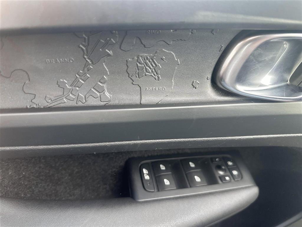 Volvo C40 Recharge Extended Range Core 252HK 5d Aut. - Image 8