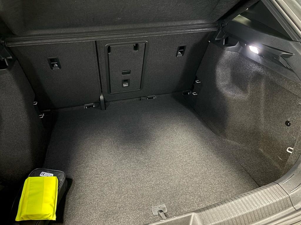VW ID.4 EL Style 4Motion 286HK 5d Aut. - Image 8