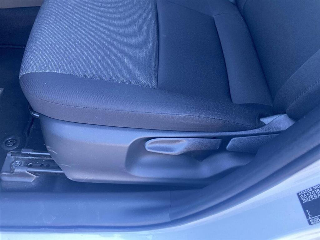 Mazda 2 1,5 VVT-I Hybrid Pure CVT 116HK 5d Trinl. Gear - Image 14