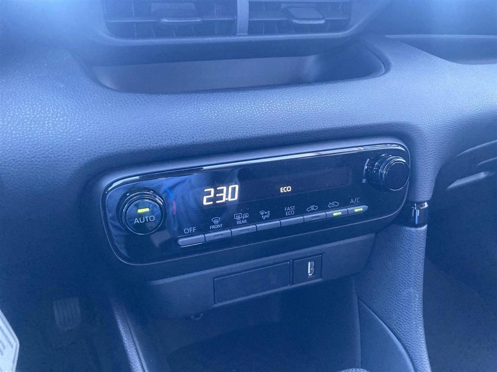 Mazda 2 1,5 VVT-I Hybrid Pure CVT 116HK 5d Trinl. Gear - Image 22