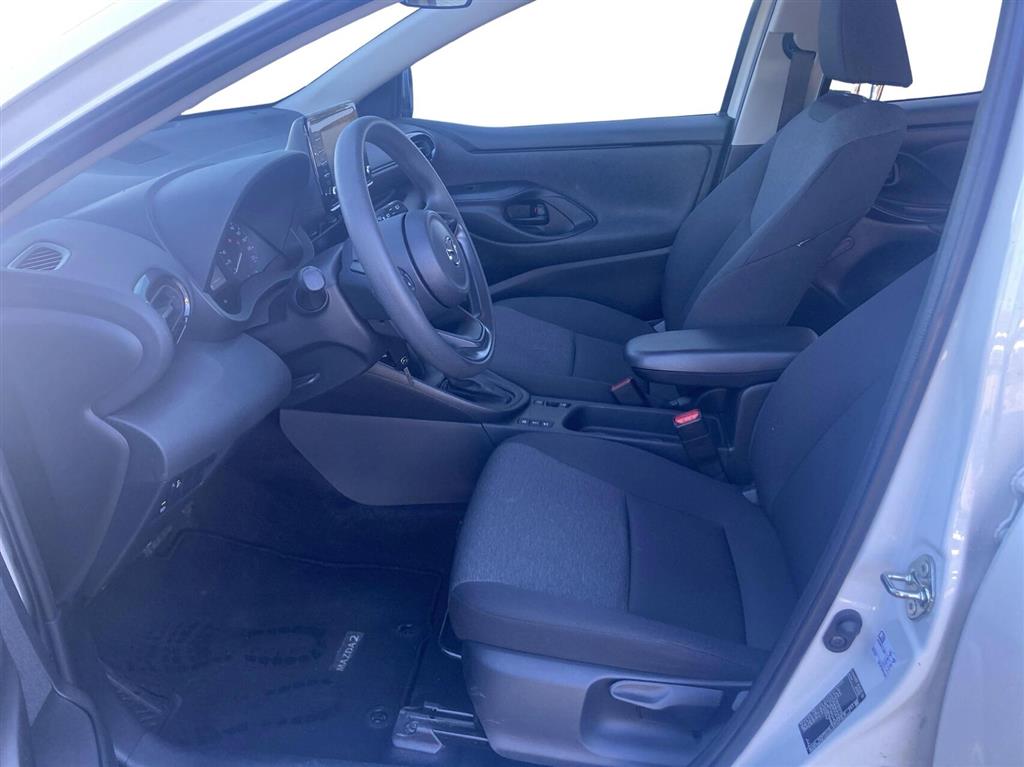 Mazda 2 1,5 VVT-I Hybrid Pure CVT 116HK 5d Trinl. Gear - Image 5