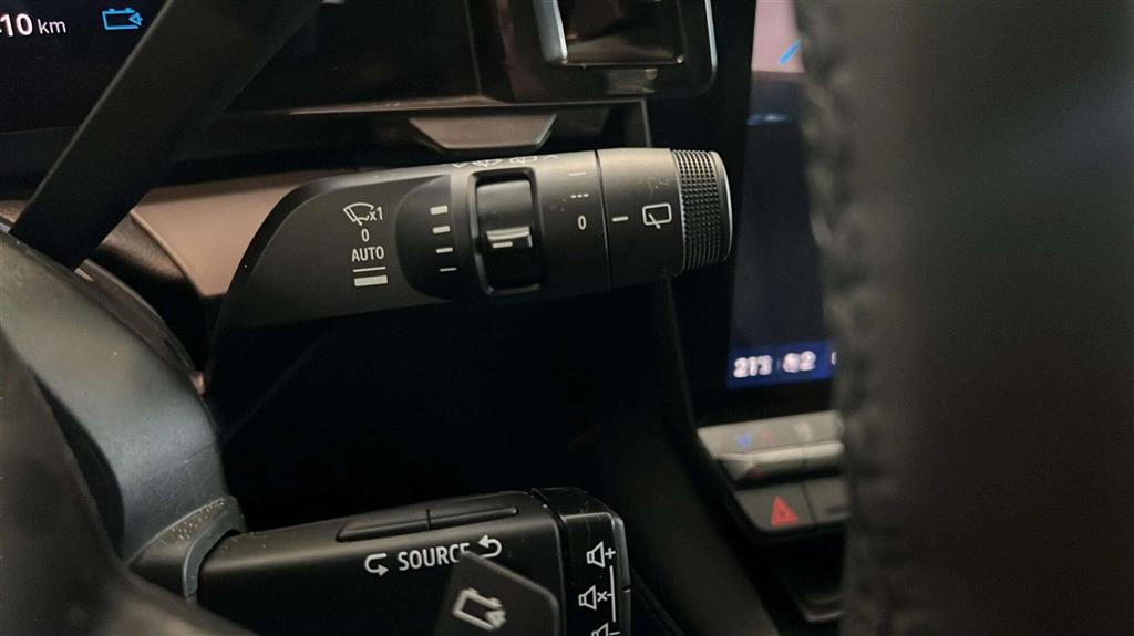 Renault Scénic E-TECH Techno 220HK Aut. - Image 15
