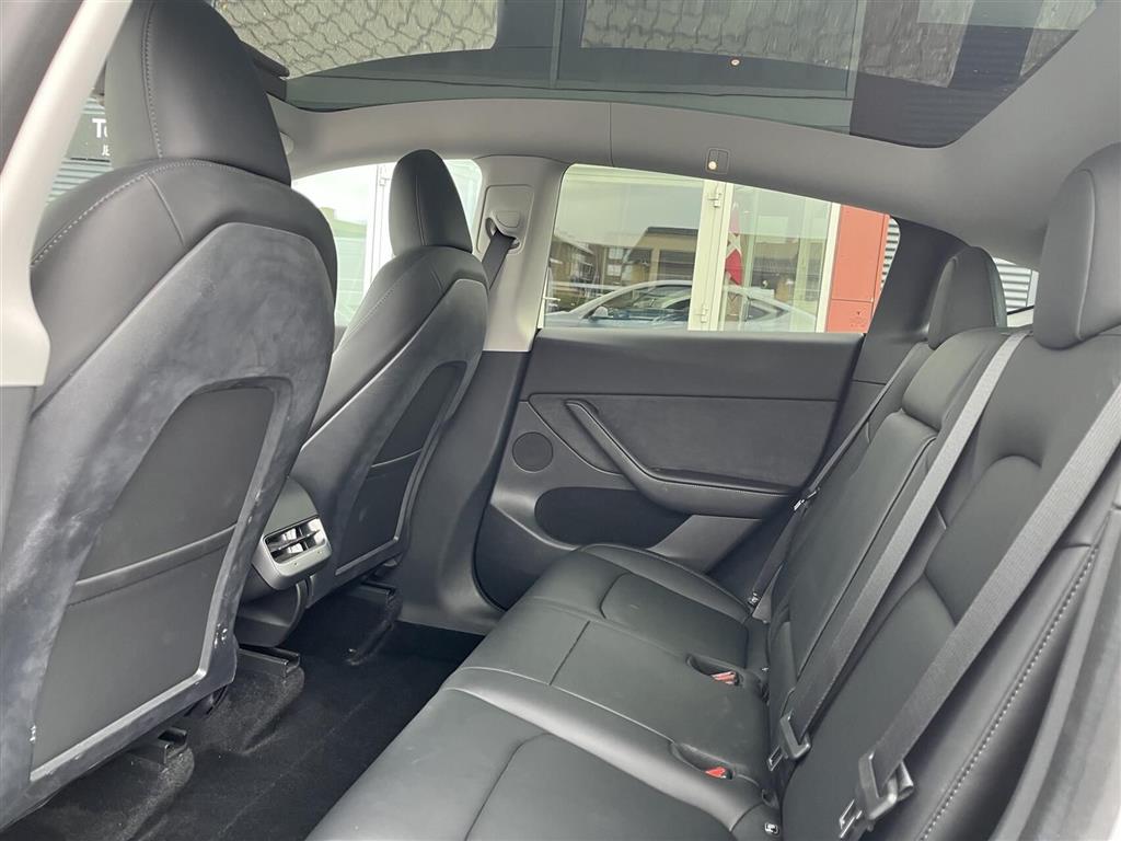 Tesla Model Y EL RWD 299HK 5d Aut. - Image 8