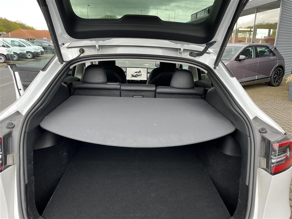 Tesla Model Y EL RWD 299HK 5d Aut. - Image 9
