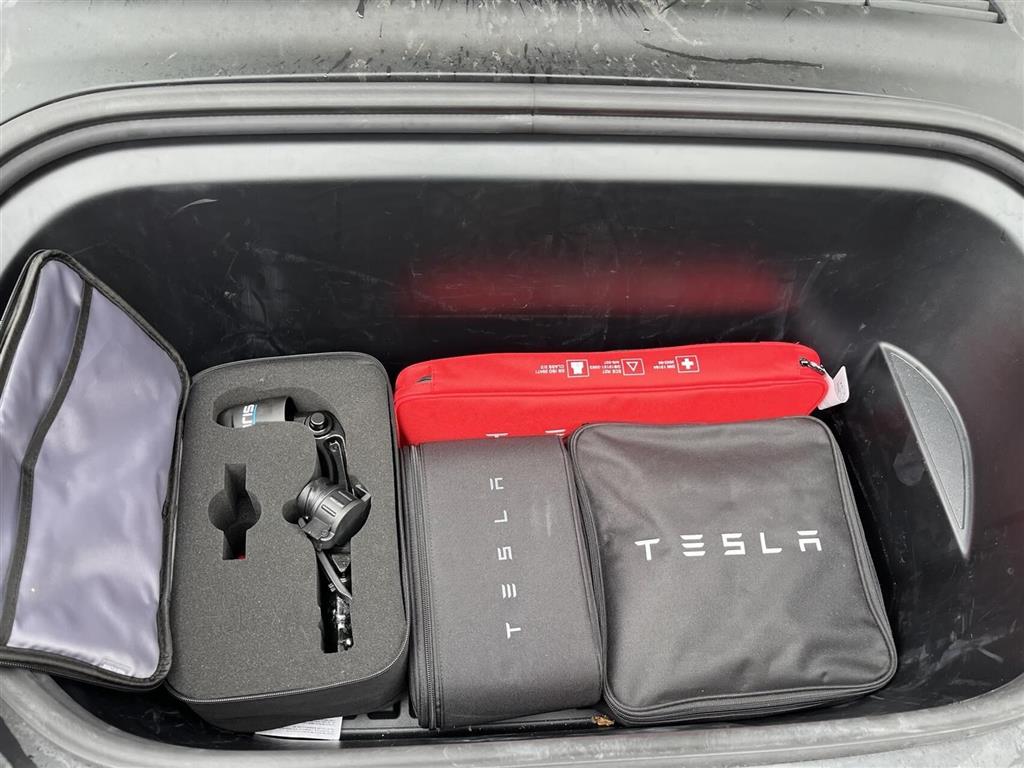 Tesla Model Y EL RWD 299HK 5d Aut. - Image 5