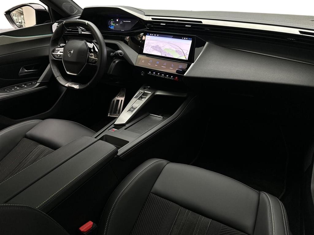 Peugeot e-308 EL GT 156HK 5d Aut. - Image 11