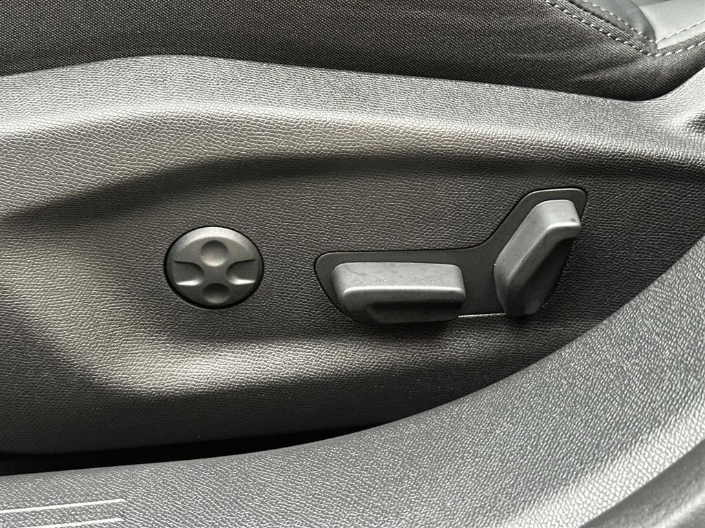 Peugeot e-308 EL GT 156HK 5d Aut. - Image 18