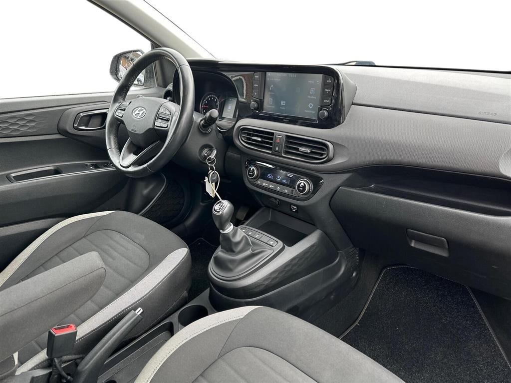 Hyundai i10 1,0 Advanced 67HK 5d - Image 10