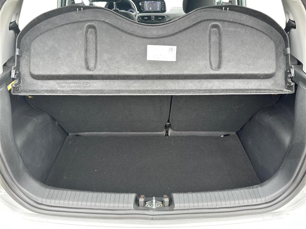 Hyundai i10 1,0 Advanced 67HK 5d - Image 13