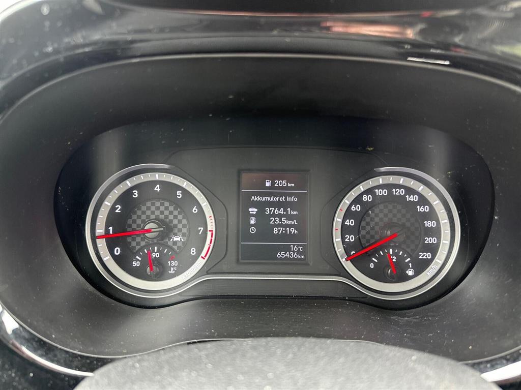 Hyundai i10 1,0 Advanced 67HK 5d - Image 14