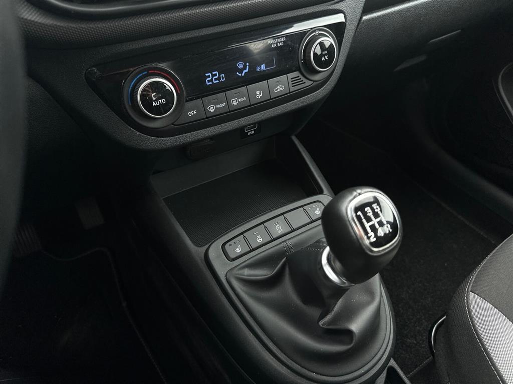 Hyundai i10 1,0 Advanced 67HK 5d - Image 15