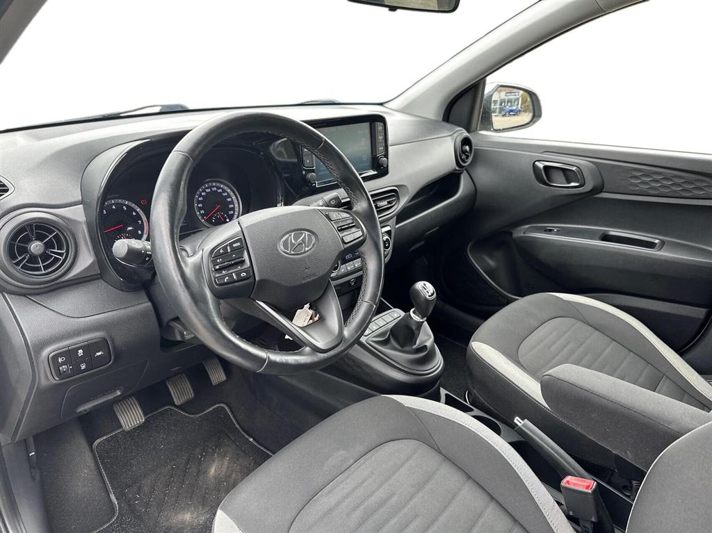 Hyundai i10 1,0 Advanced 67HK 5d - Image 3