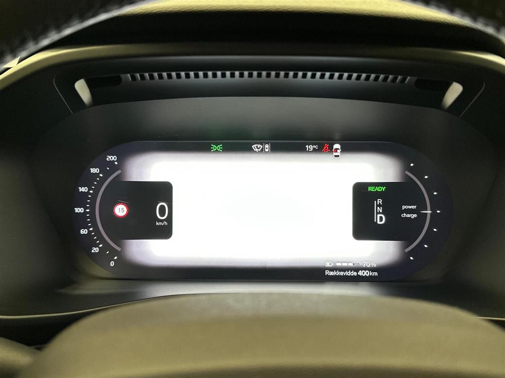 Volvo XC40 Recharge Extended Range Ultimate 252HK 5d Aut. - Image 12