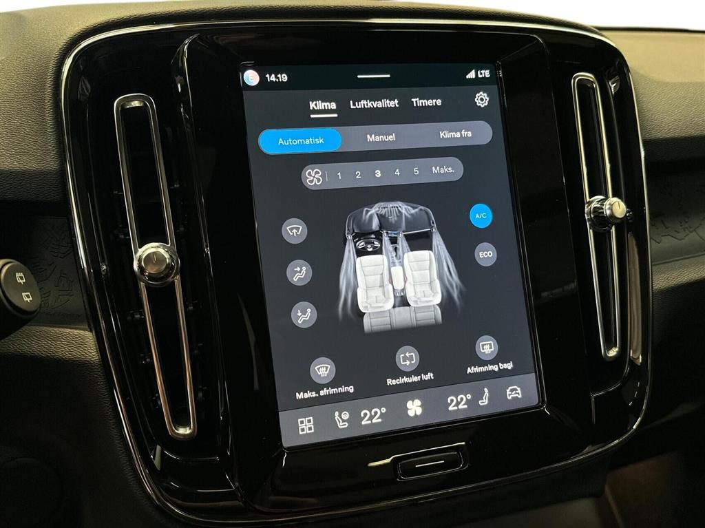 Volvo XC40 Recharge Extended Range Ultimate 252HK 5d Aut. - Image 16