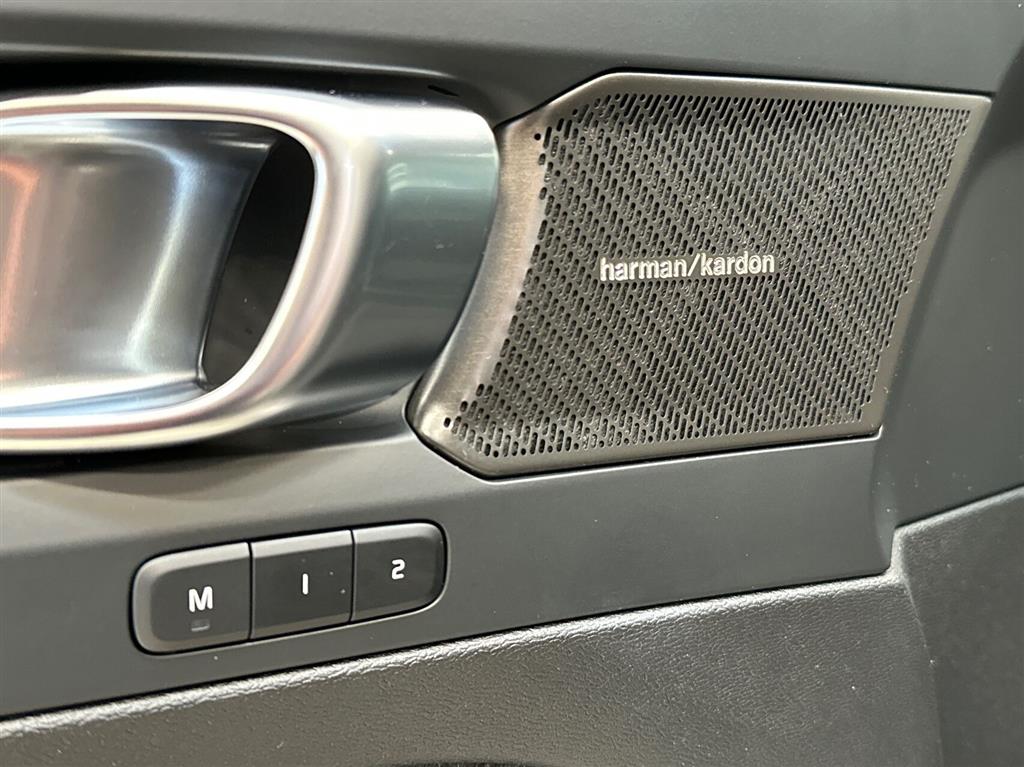 Volvo XC40 Recharge Extended Range Ultimate 252HK 5d Aut. - Image 18