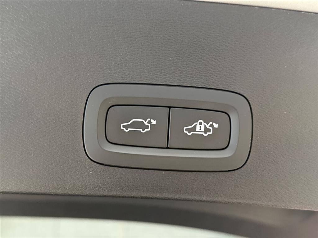 Volvo XC40 Recharge Extended Range Ultimate 252HK 5d Aut. - Image 23