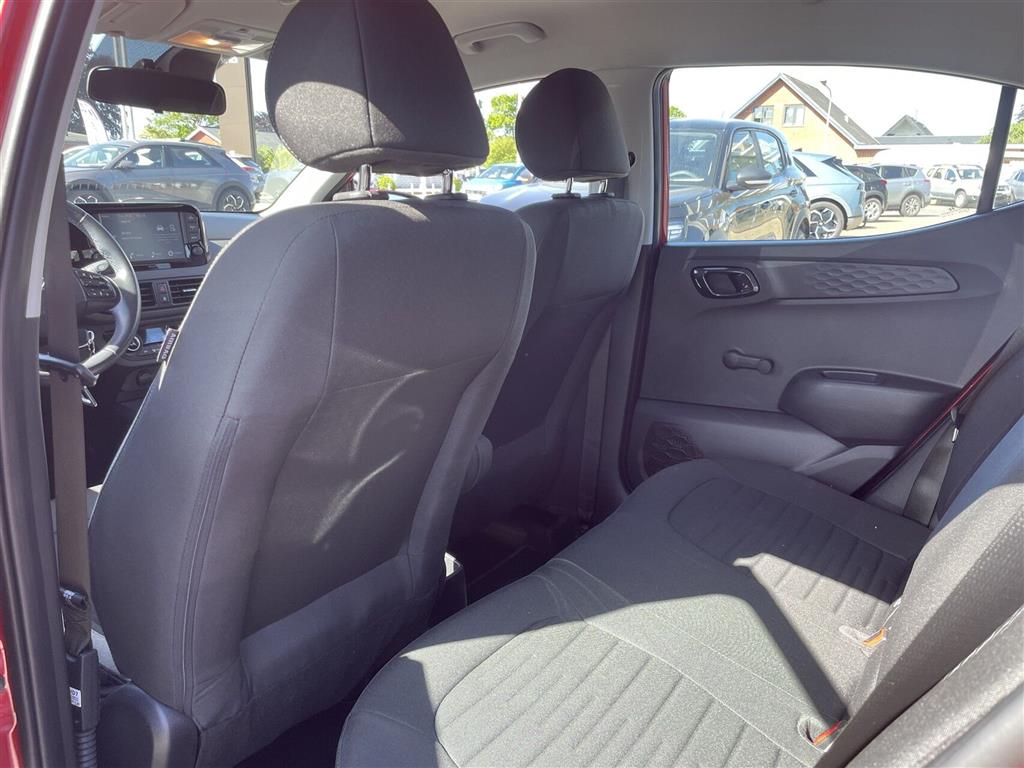 Hyundai i10 1,0 Advanced 67HK 5d - Image 5