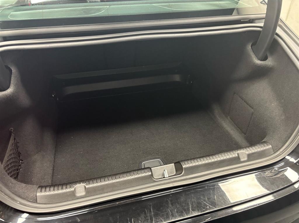 Mercedes-Benz EQE 300 EL Advance 245HK Aut. - Image 8