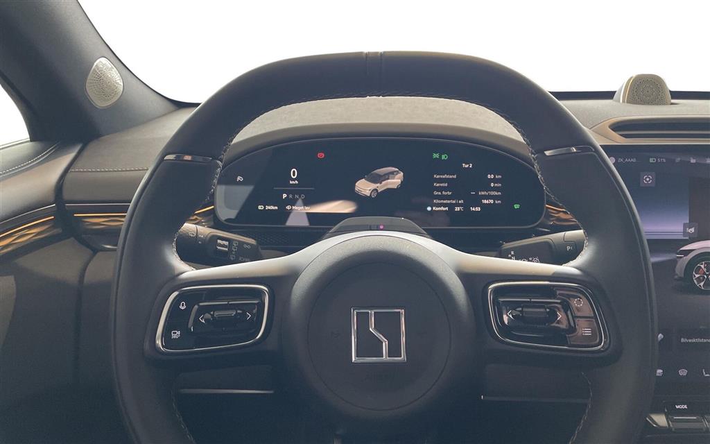 Zeekr 7X EL Privilege AWD 639HK 5d Aut. - Image 12