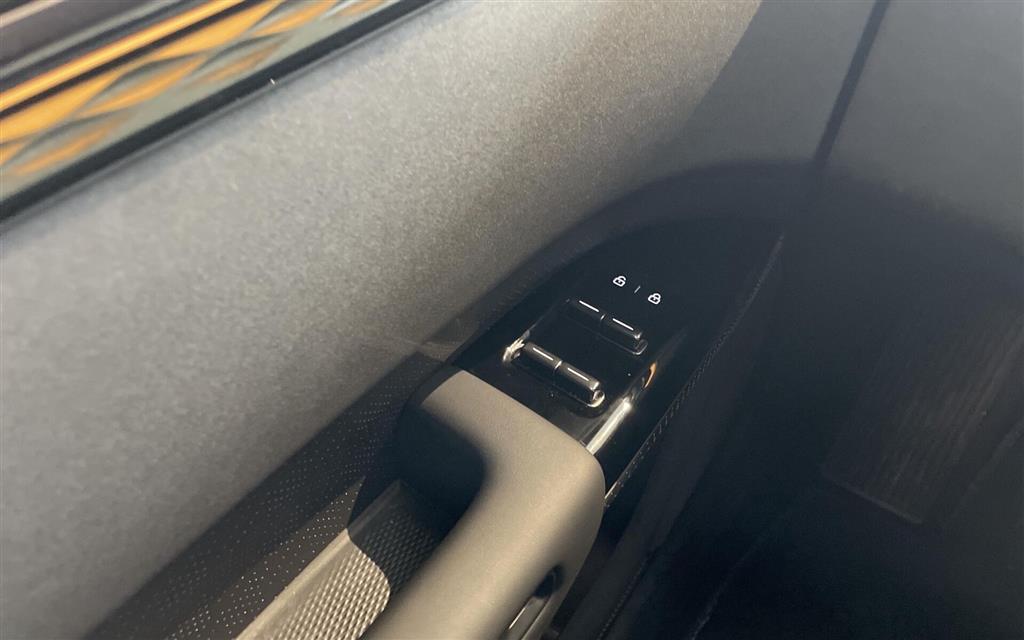 Zeekr 7X EL Privilege AWD 639HK 5d Aut. - Image 15
