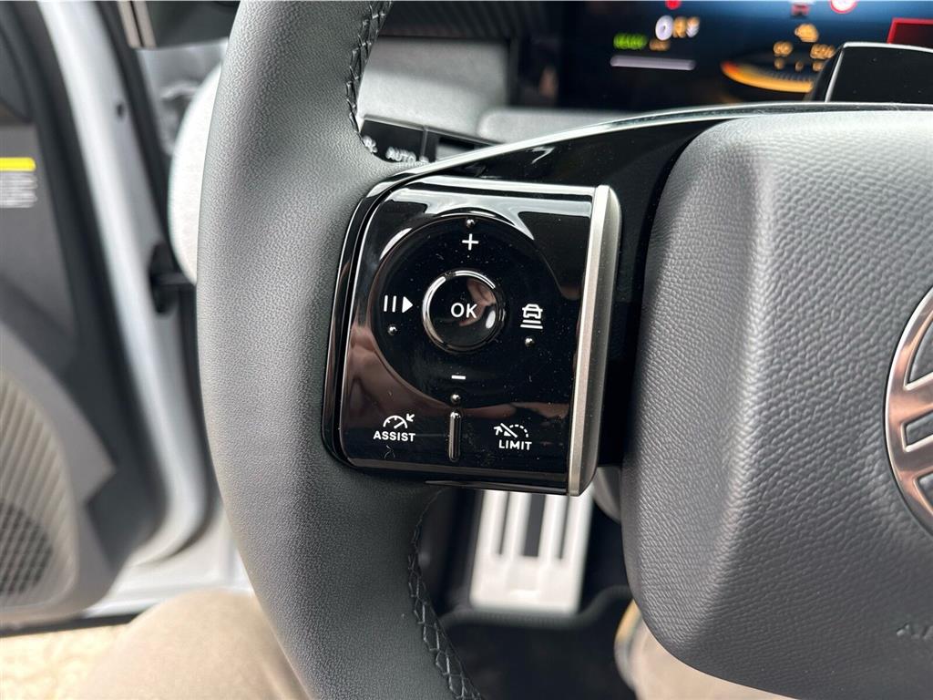 Citroën e-C5 Aircross EL VTR Sport 210HK 5d Aut. - Image 14