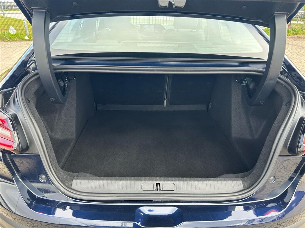 Citroën e-C4 X EL Plus 156HK 5d Aut. - Image 11