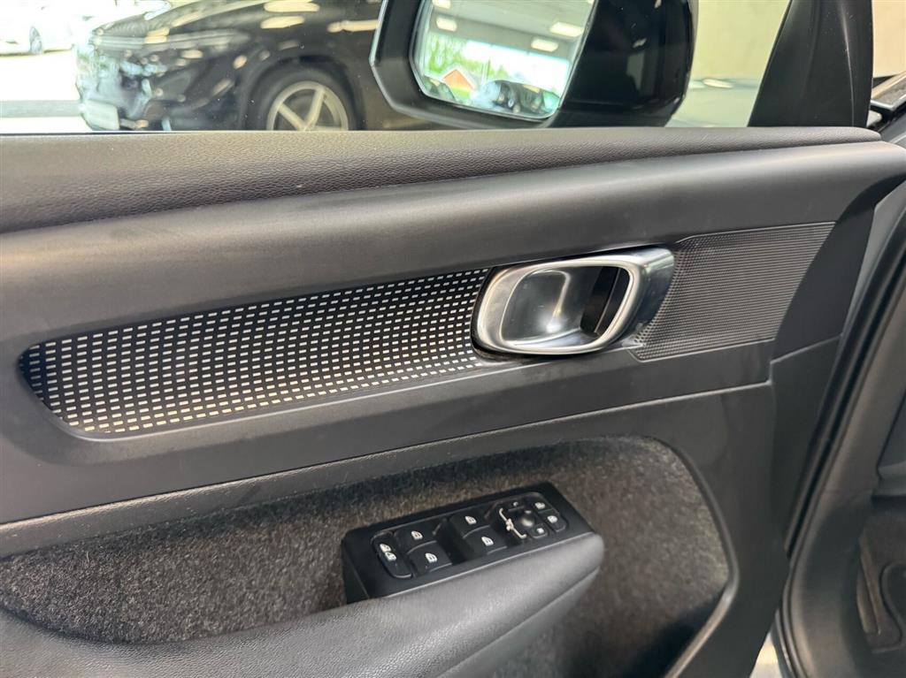 Volvo XC40 Recharge Twin Engine Plus AWD 408HK 5d Aut. - Image 11