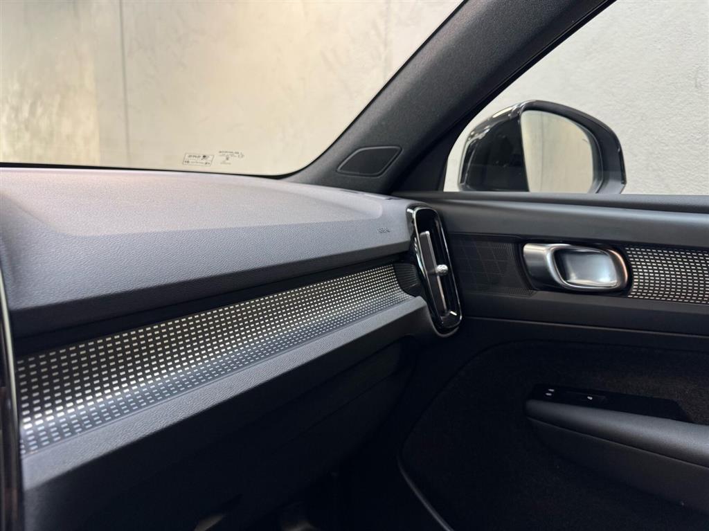 Volvo XC40 Recharge Twin Engine Plus AWD 408HK 5d Aut. - Image 17