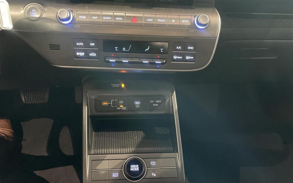 Hyundai Kona Electric 65,4 kWh Essential Long Range 217HK 5d Aut. - Image 13