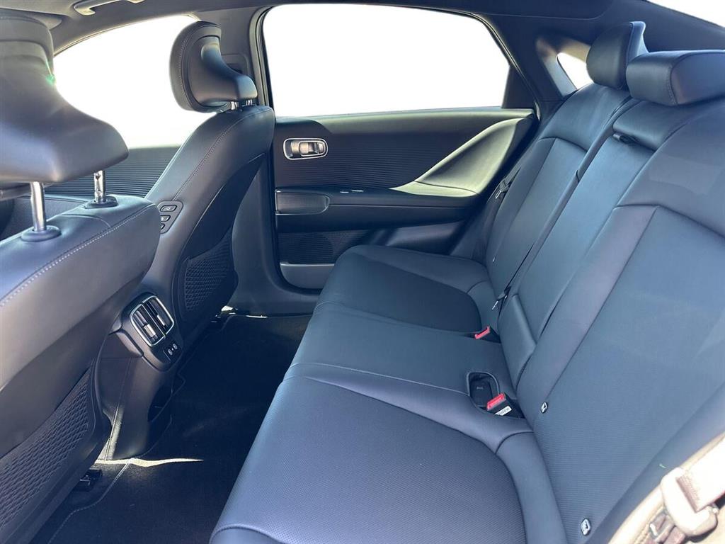 Hyundai Ioniq 6 Electric 77,4 kWh Ultimate 4WD 325HK Aut. - Image 11