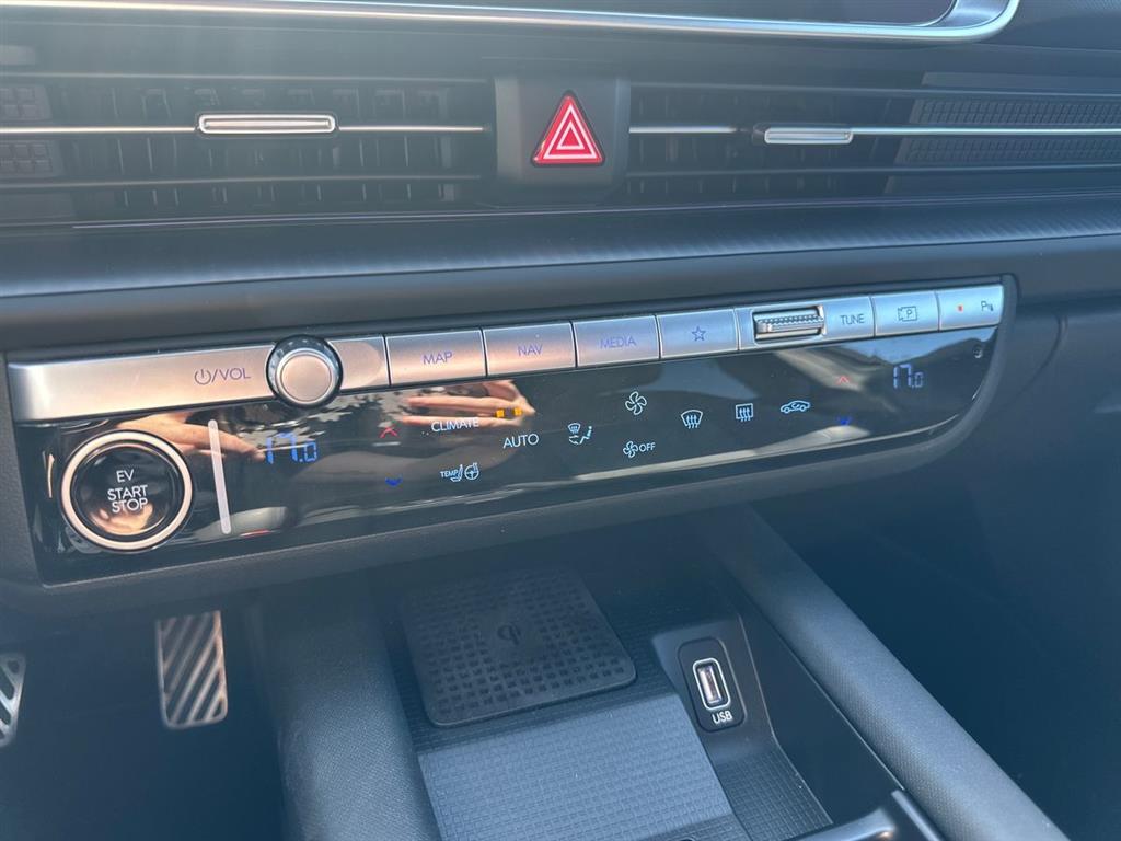 Hyundai Ioniq 6 Electric 77,4 kWh Ultimate 4WD 325HK Aut. - Image 15