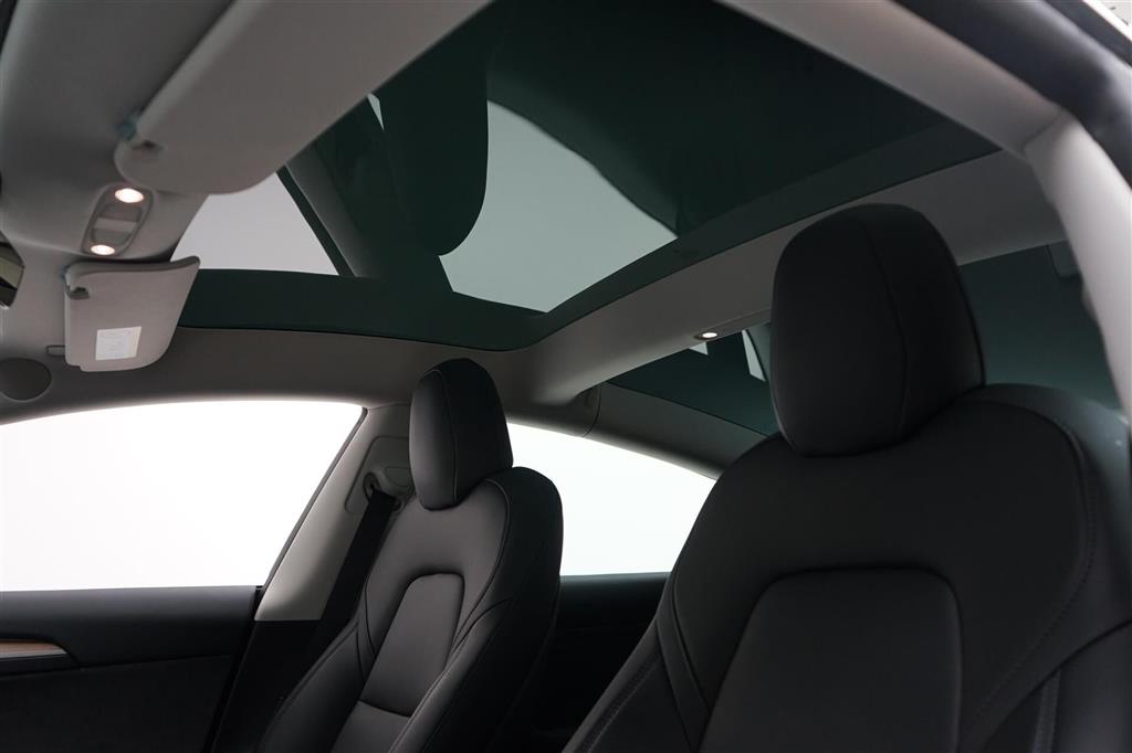 Tesla Model Y EL Long Range AWD 514HK 5d Aut. - Image 11