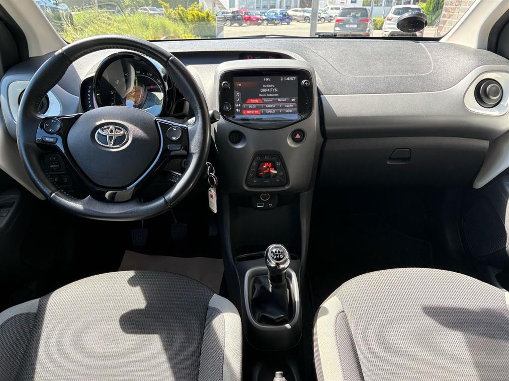Toyota Aygo 1,0 VVT-I X-Press 72HK 5d - Image 8