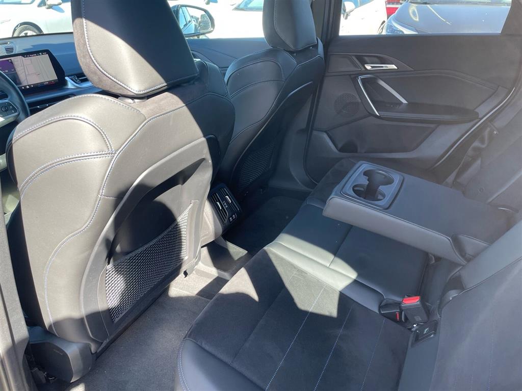 BMW iX1 eDrive20 EL M-Sport 204HK 5d Aut. - Image 6