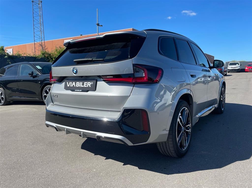 BMW iX1 eDrive20 EL M-Sport 204HK 5d Aut. - Image 3