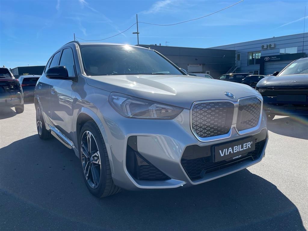 BMW iX1 eDrive20 EL M-Sport 204HK 5d Aut. - Image 4