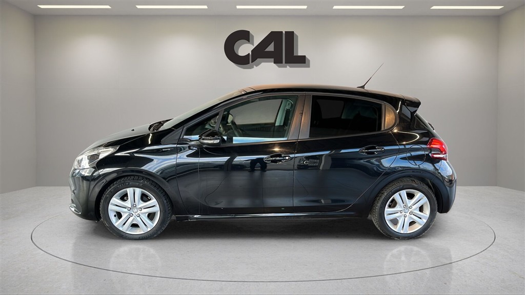 Peugeot 208 1,5 BlueHDi Signature+ 100HK 5d - Image 2