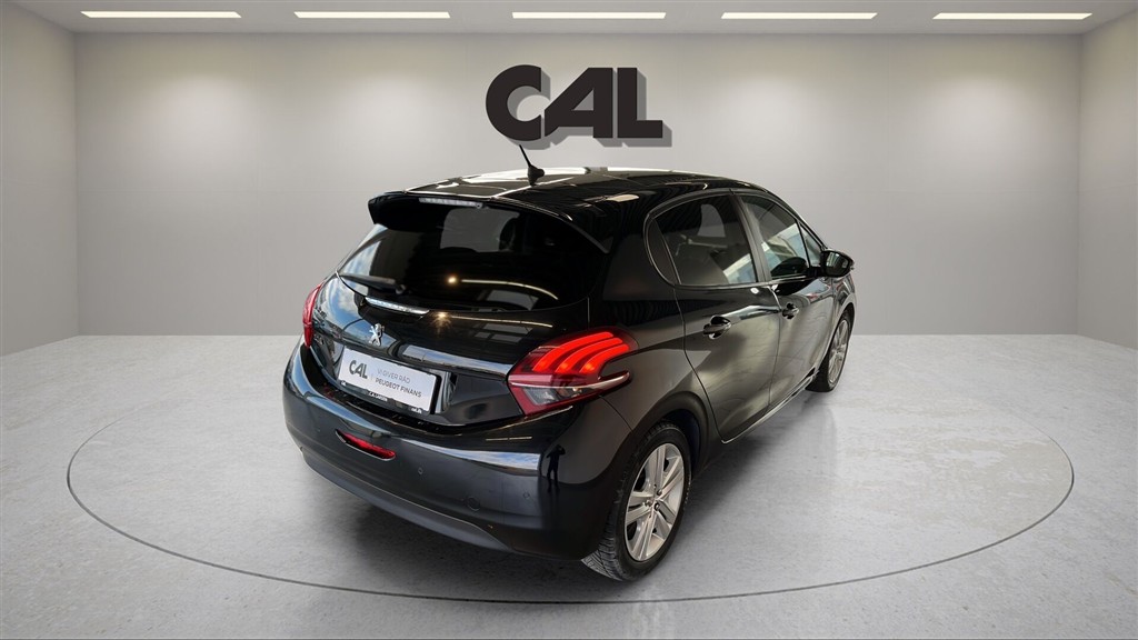 Peugeot 208 1,5 BlueHDi Signature+ 100HK 5d - Image 4
