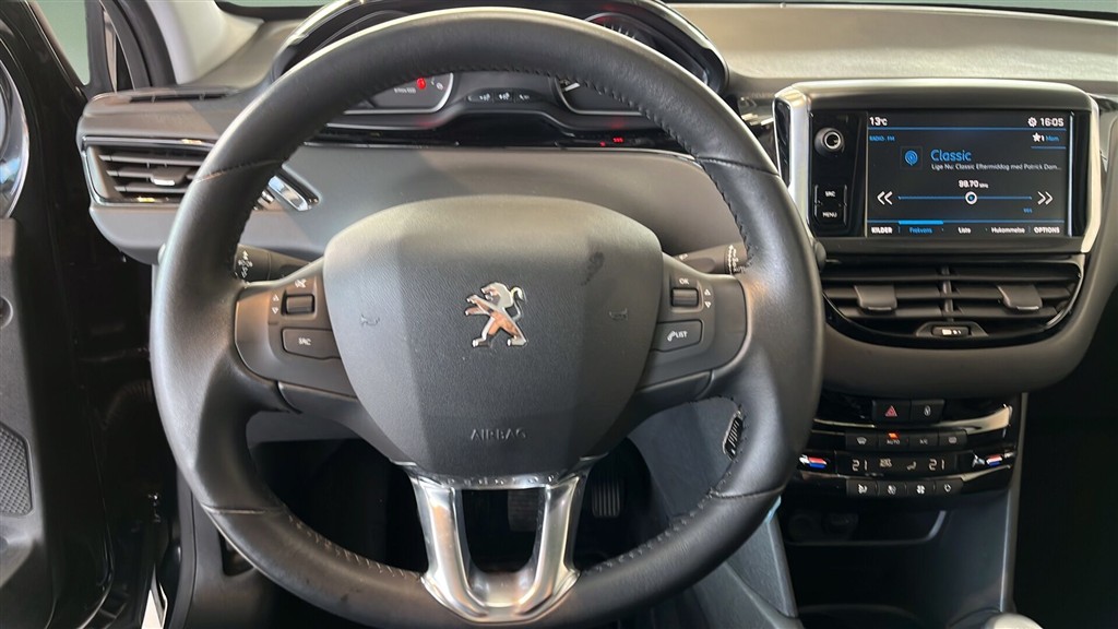 Peugeot 208 1,5 BlueHDi Signature+ 100HK 5d - Image 13