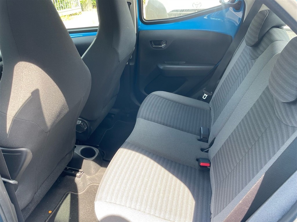 Toyota Aygo 1,0 VVT-I X-plore DAB+ 72HK 5d - Image 6