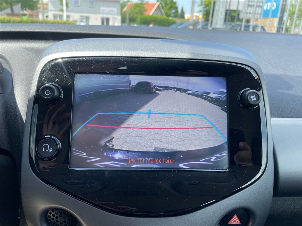 Toyota Aygo 1,0 VVT-I X-plore DAB+ 72HK 5d - Image 17