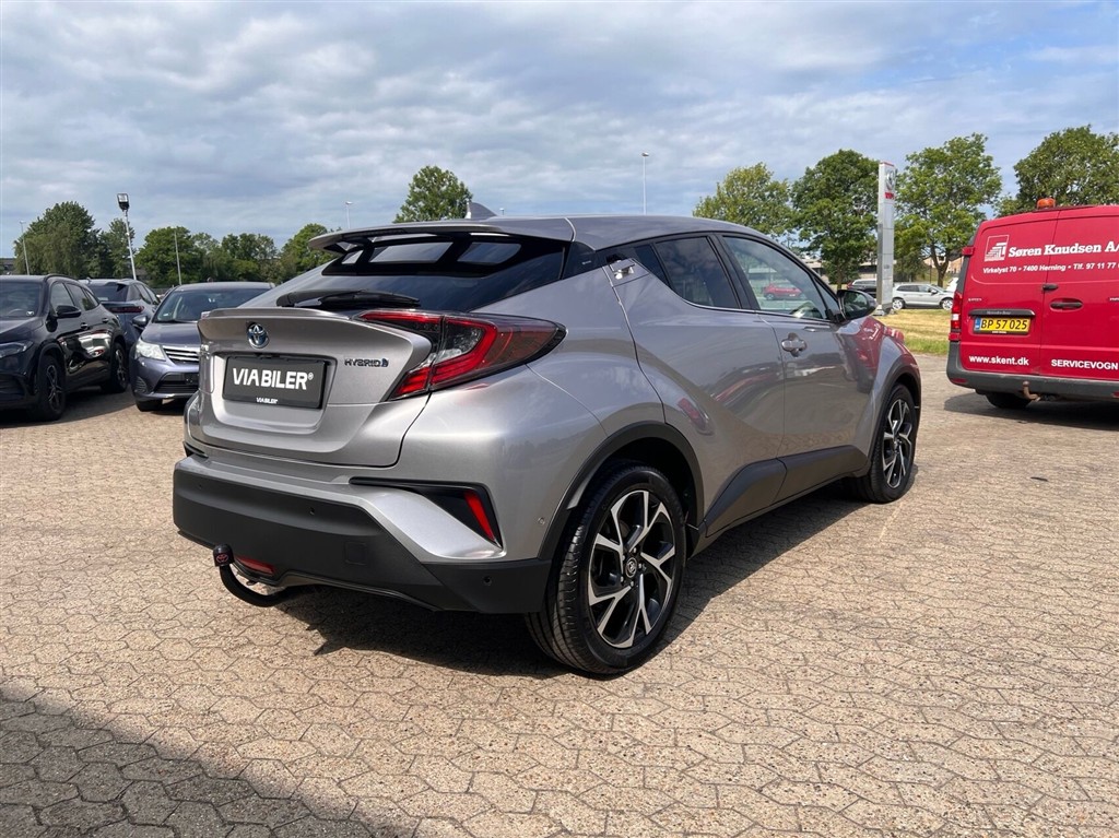 Toyota C-HR 1,8 Hybrid C-LUB Premium Selected Multidrive S 122HK 5d Aut. - Image 4