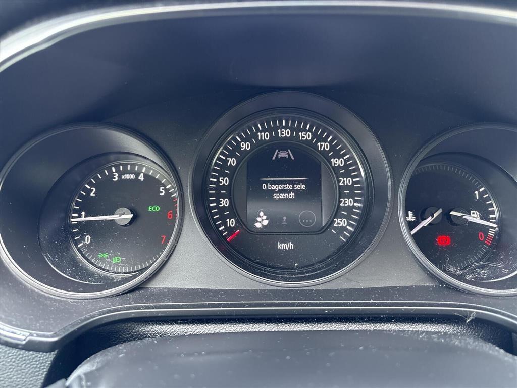 Renault Mégane Sport Tourer 1,3 TCE GPF Limited 140HK Stc 6g - Image 9