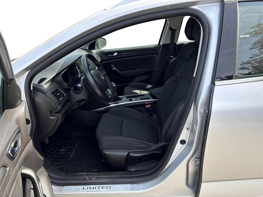 Renault Mégane Sport Tourer 1,3 TCE GPF Limited 140HK Stc 6g - Image 4